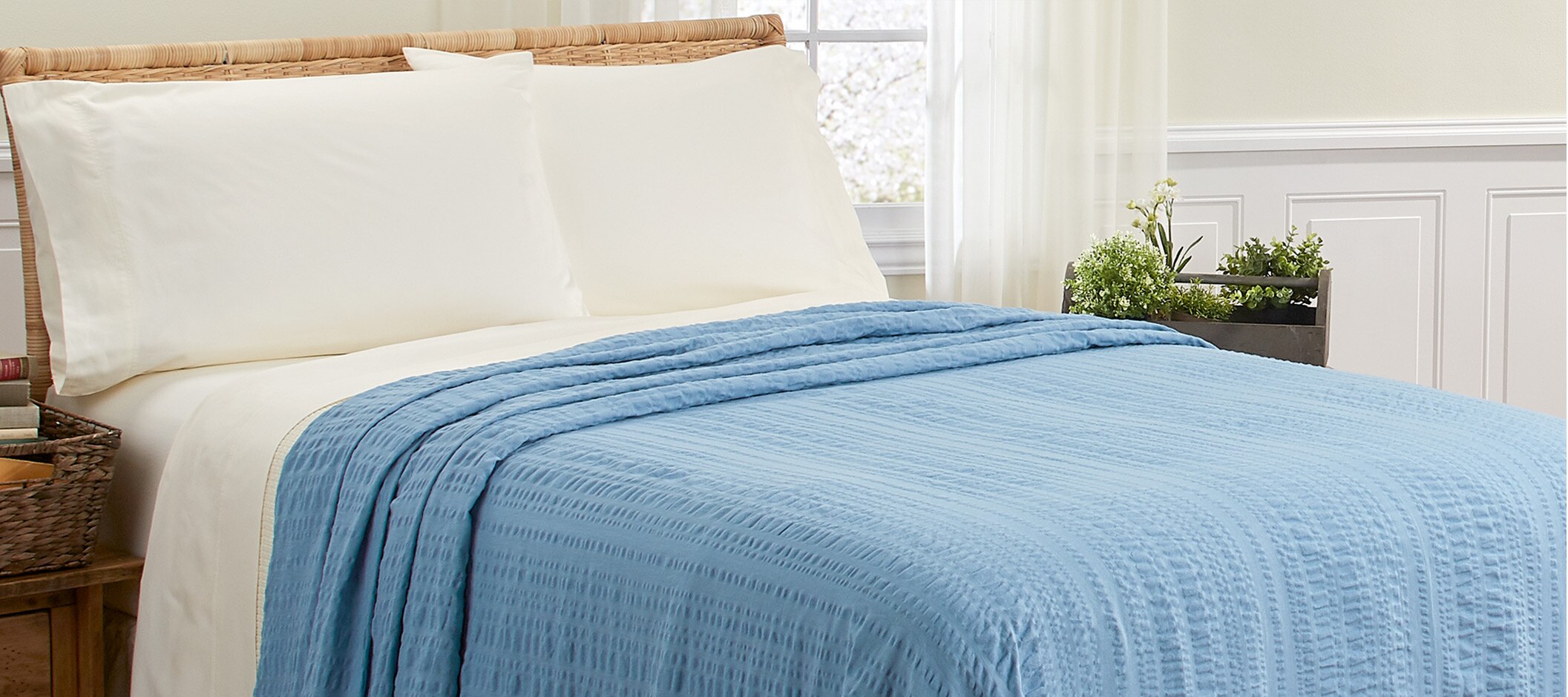 Solid Blue Seersucker Bedspread