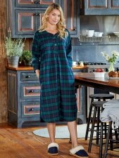 Vermont Country Store Nordic Snowflake Flannel Nightgown Red