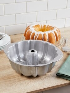 Nonstick Classic Bundt Pan With Handles