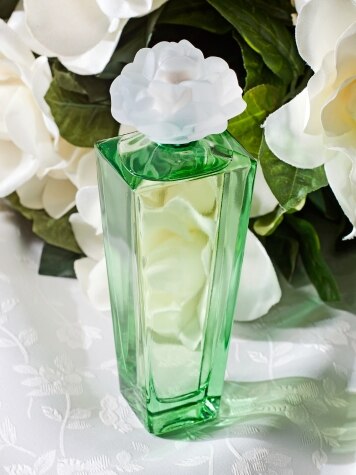 Gardenia Eau de Parfum by Elizabeth Taylor