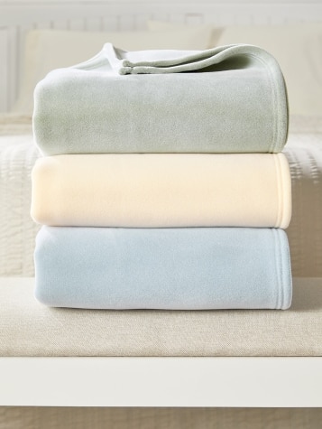 Plush blanket top vellux