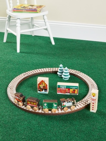 Vermont-Made Hardwood Maple North Pole Village Railway Set