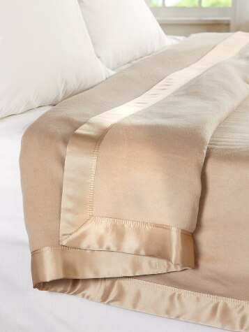 All-Season Silk and Cotton Blanket