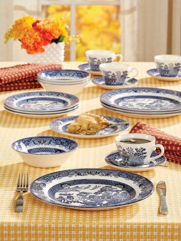 Blue Willow Dinner Plates Set of 4 Made in England
