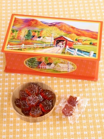 Covered Bridge Tin With Maple Candy