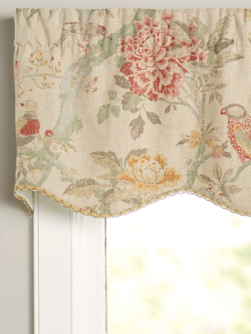 Linen Central Park Scalloped Valance with Trim