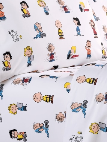 Charlie Brown and the Gang Portuguese Cotton Percale Sheet Set