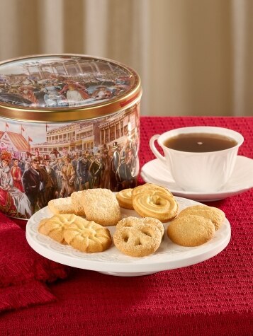 A Day at the Races Danish Butter Cookie Tin