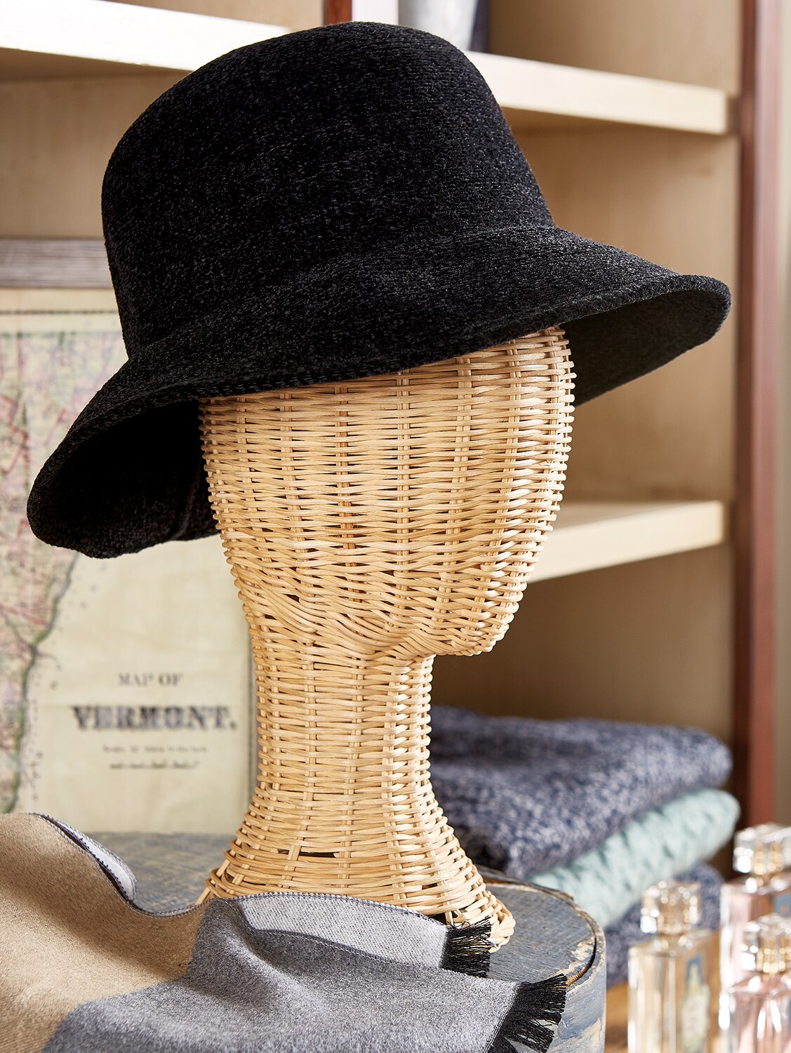 Women's Packable Chenille Hat