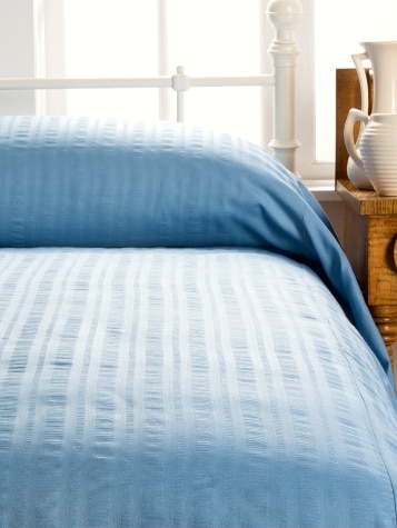 Solid Color Plisse Bedspread
