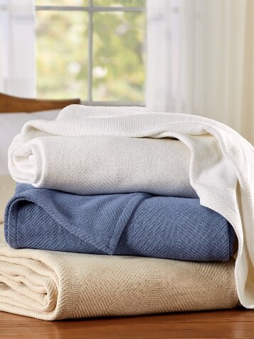 All-Cotton Herringbone Blanket in Natural