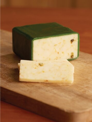 Plymouth Garlic Peppercorn Cheese