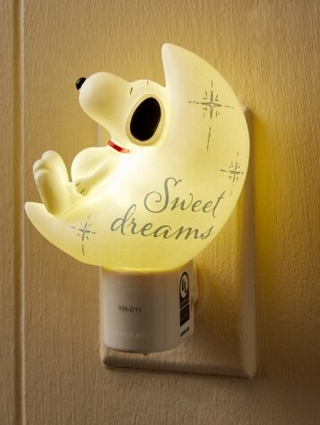 Peanuts Snoopy's Sweet Dreams Night-Light