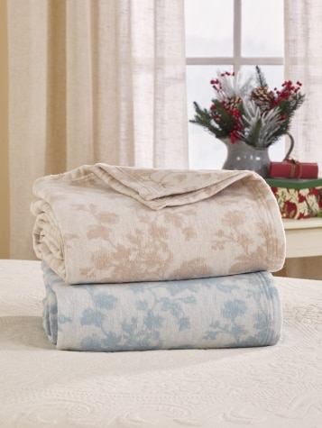 Ultra-Soft Jacquard Floral Toile Blanket