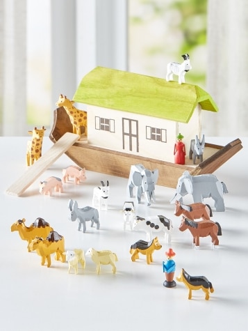 Natural Wood Noah's Ark Collectible, 23-Piece Set