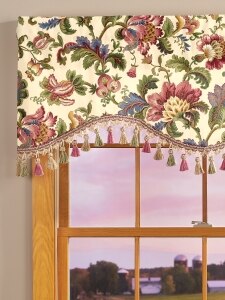 Hearthwood Floral Scalloped Valance With Tassel Trim