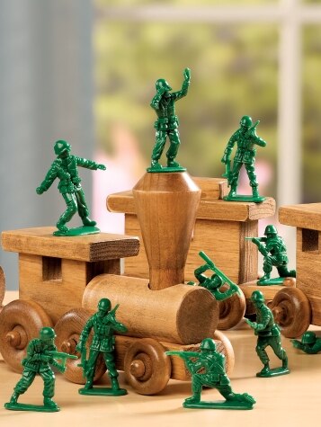 Classic Green Toy Soldiers, 40-Piece Set