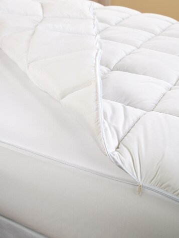 Easy-Care Zip-Off Mattress Pad