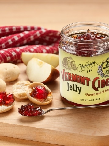 Vermont Cider Jelly with Common Crackers & Apples
