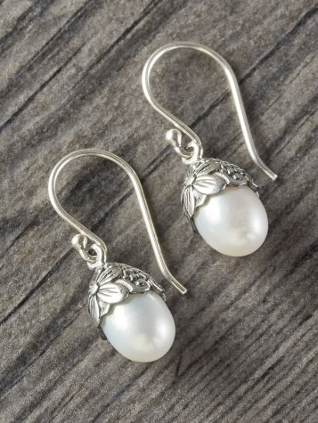 Silver pearl earrings Clearance