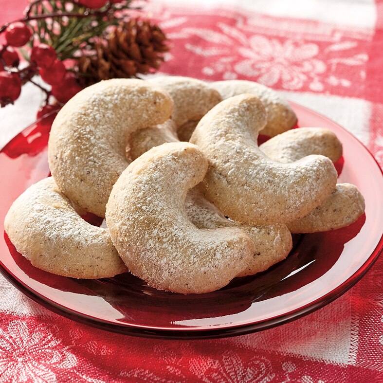 German Vanilla Crescent Cookies
