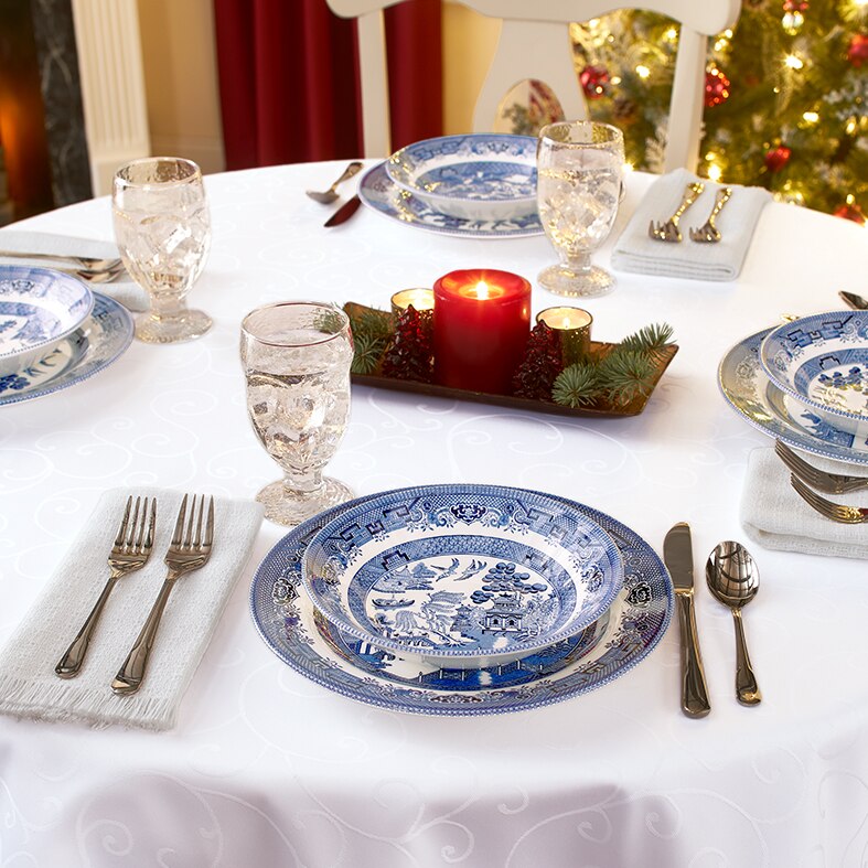Blue Willow Dinner Plates and Soup Bowls, Set Of 4